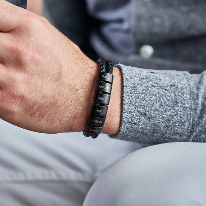 Bracelet en cuir avec perles gravées